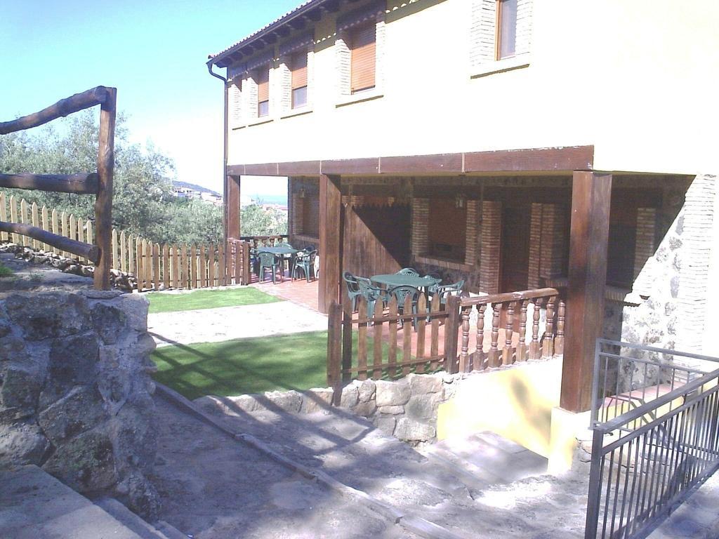Casas Rurales La Dehesa Casas del Monte Exterior foto
